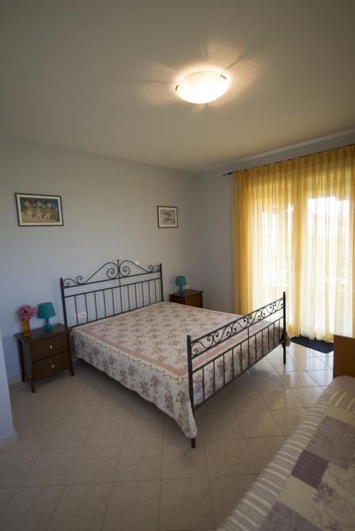 Apostolos Agios Nikolaos  Exteriör bild